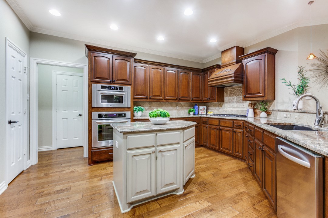 3840 Walden Way Dallas TX 75287