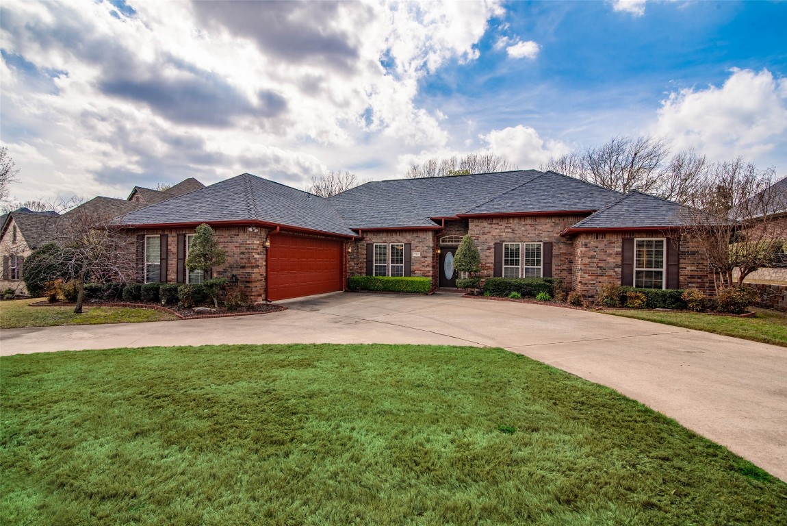 702 Legend Lane Sherman TX 75092