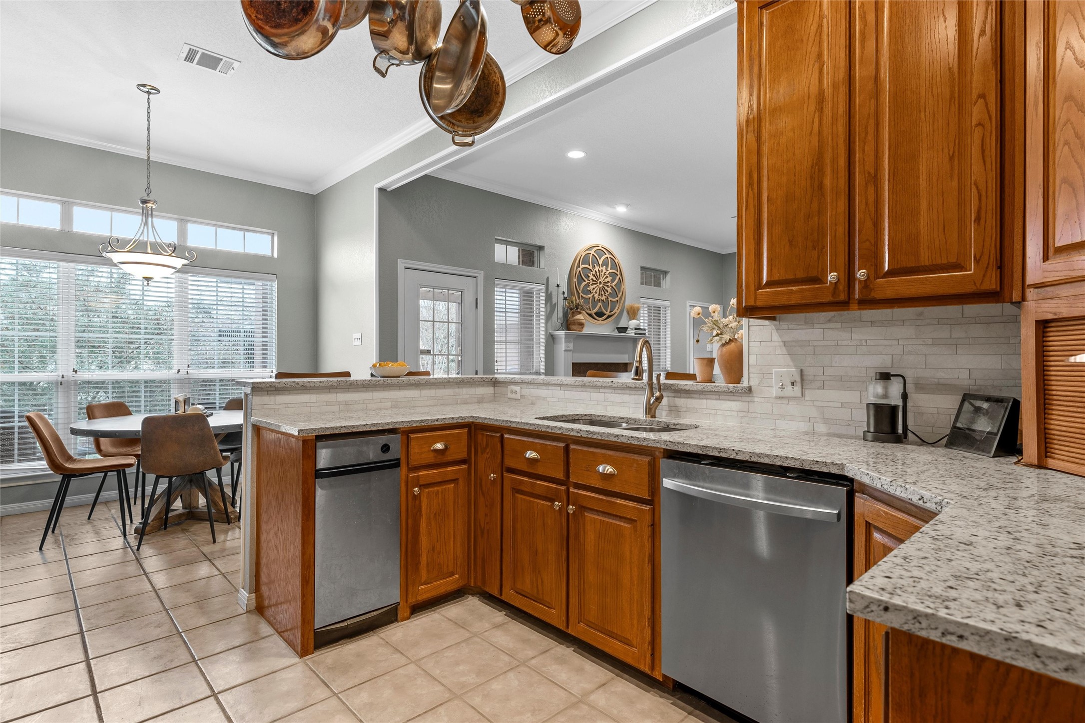 1400 Radisson Drive Hewitt TX 76643