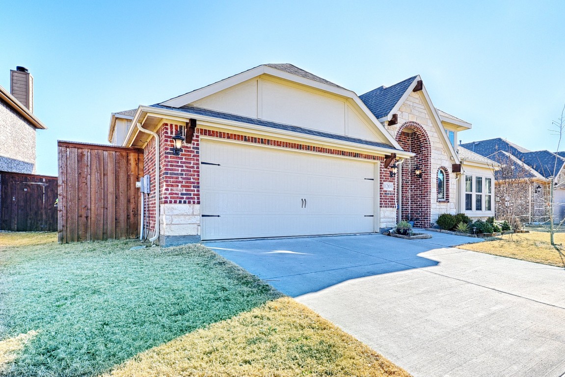 1201 Roadrunner Drive Little Elm TX 75068