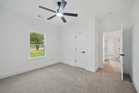 2738 W Washington Street Denison TX 75020