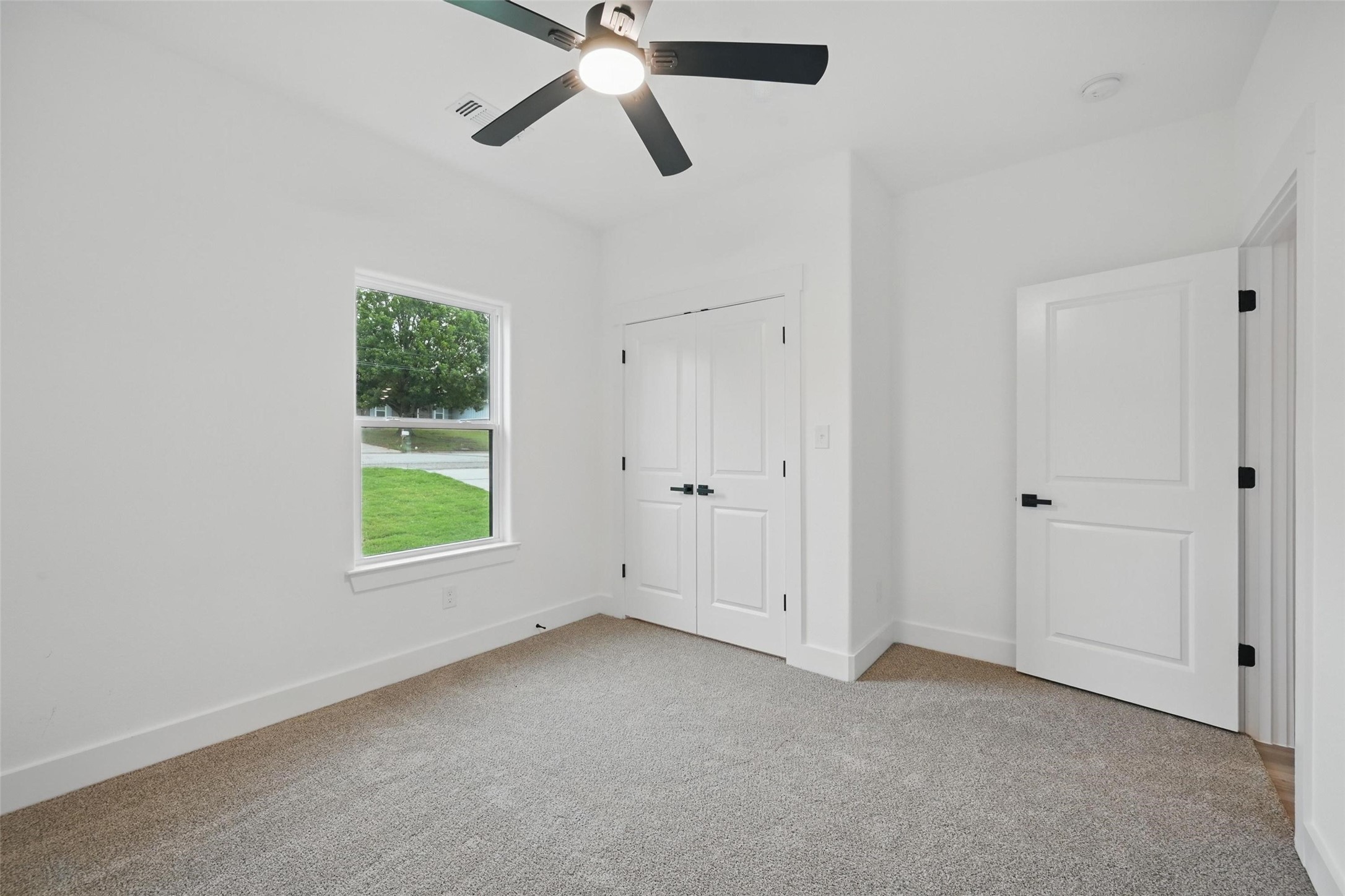 2738 W Washington Street Denison TX 75020