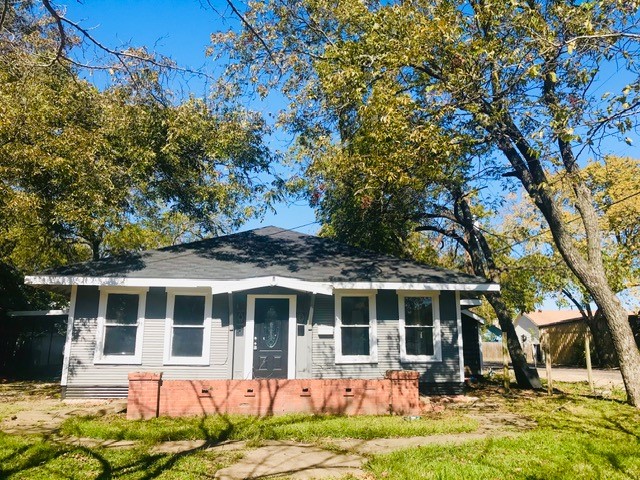 106 W Decatur Street Ennis TX 75119