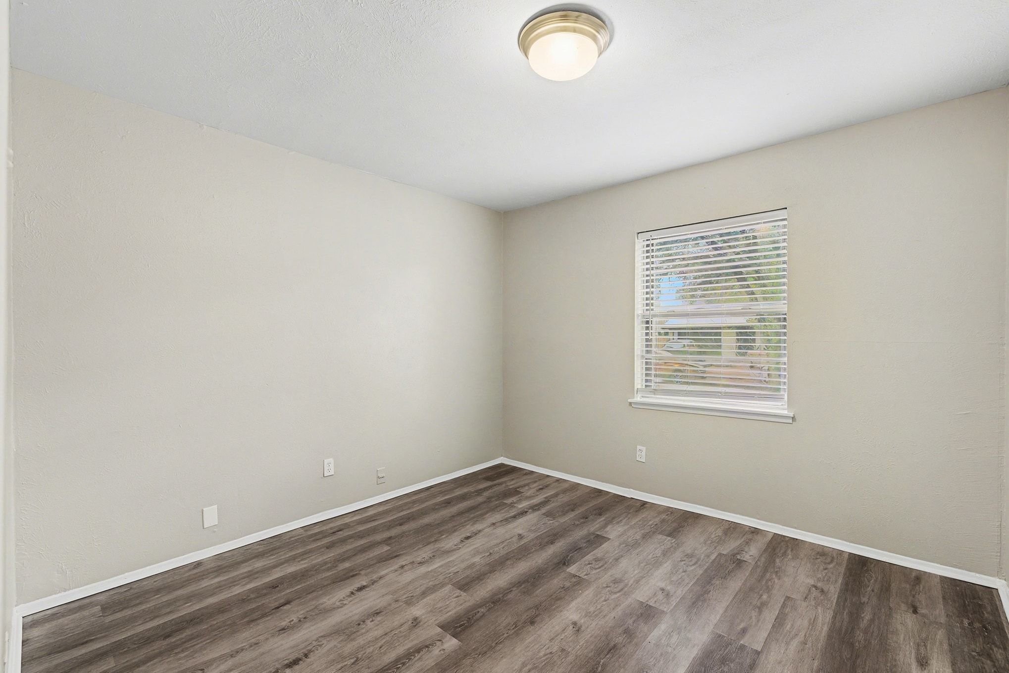 4010 Mayflower Drive Garland TX 75043