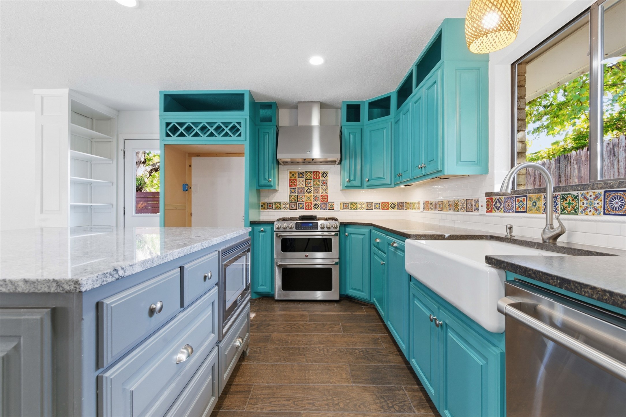 2201 Mistletoe Boulevard Fort Worth TX 76110