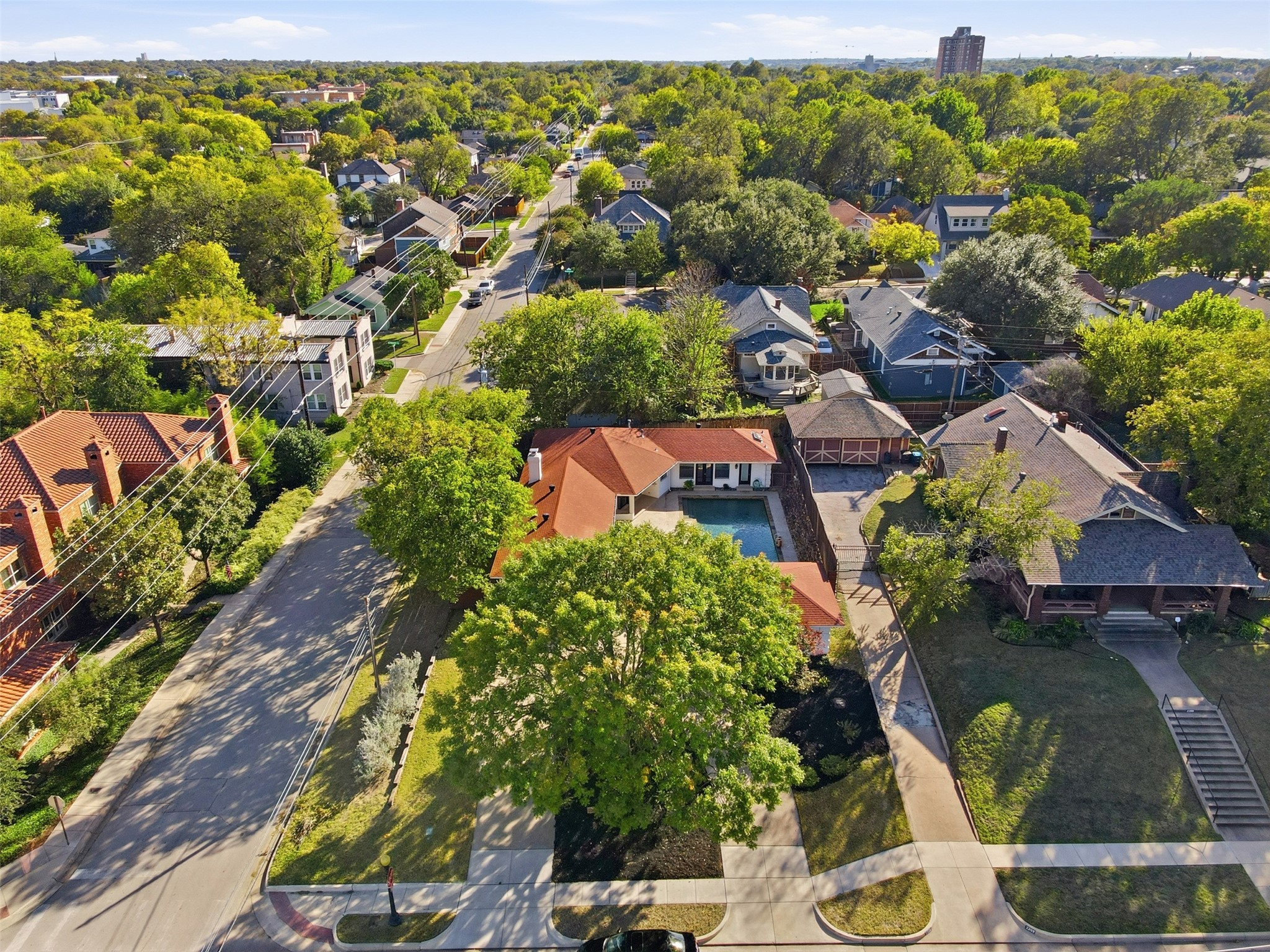 2201 Mistletoe Boulevard Fort Worth TX 76110