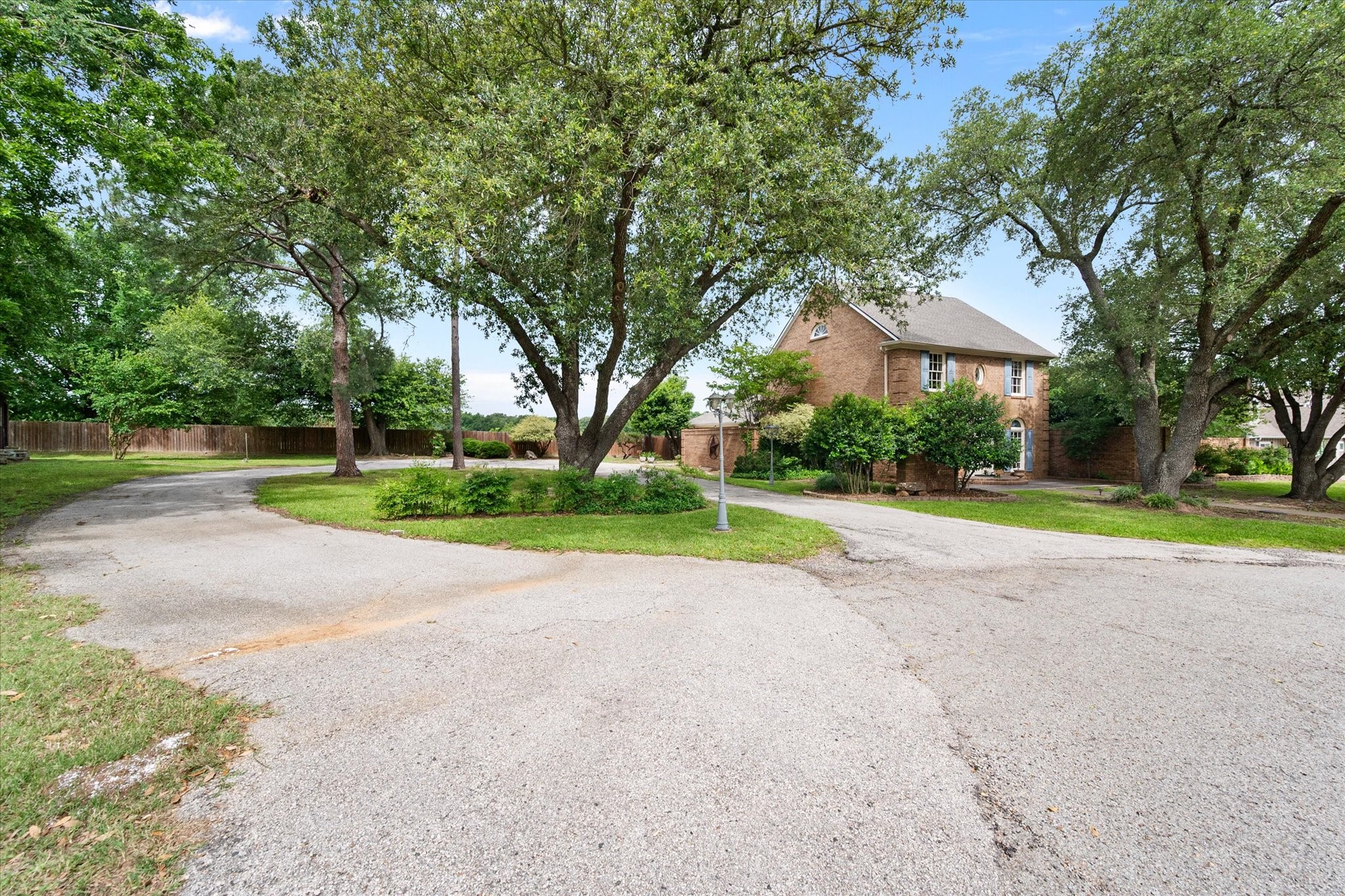 301 Peachtree Street Fairfield TX 75840