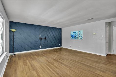 7625 Portman Avenue Fort Worth TX 76112