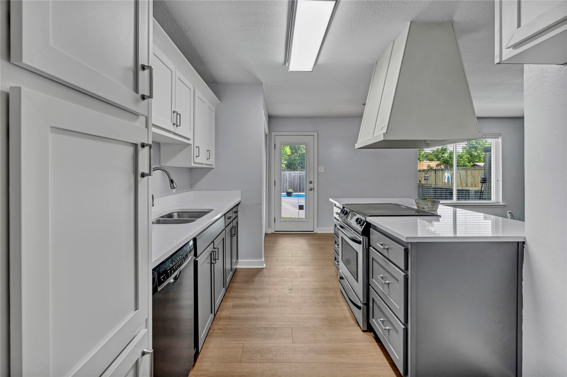 7625 Portman Avenue Fort Worth TX 76112