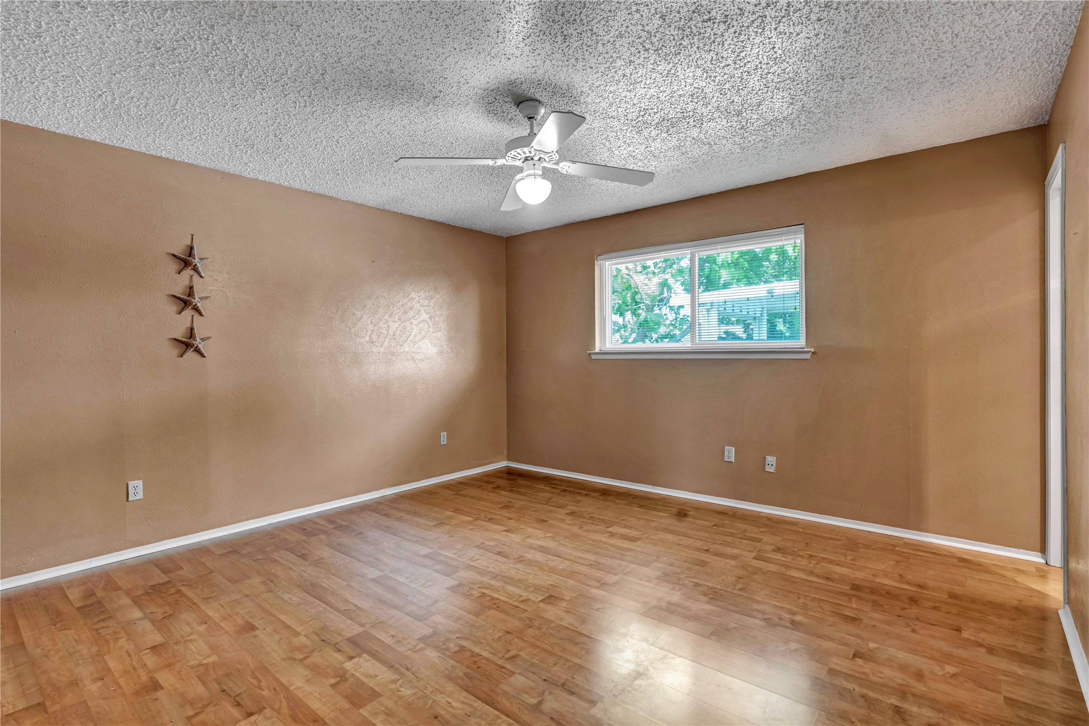 7625 Portman Avenue Fort Worth TX 76112