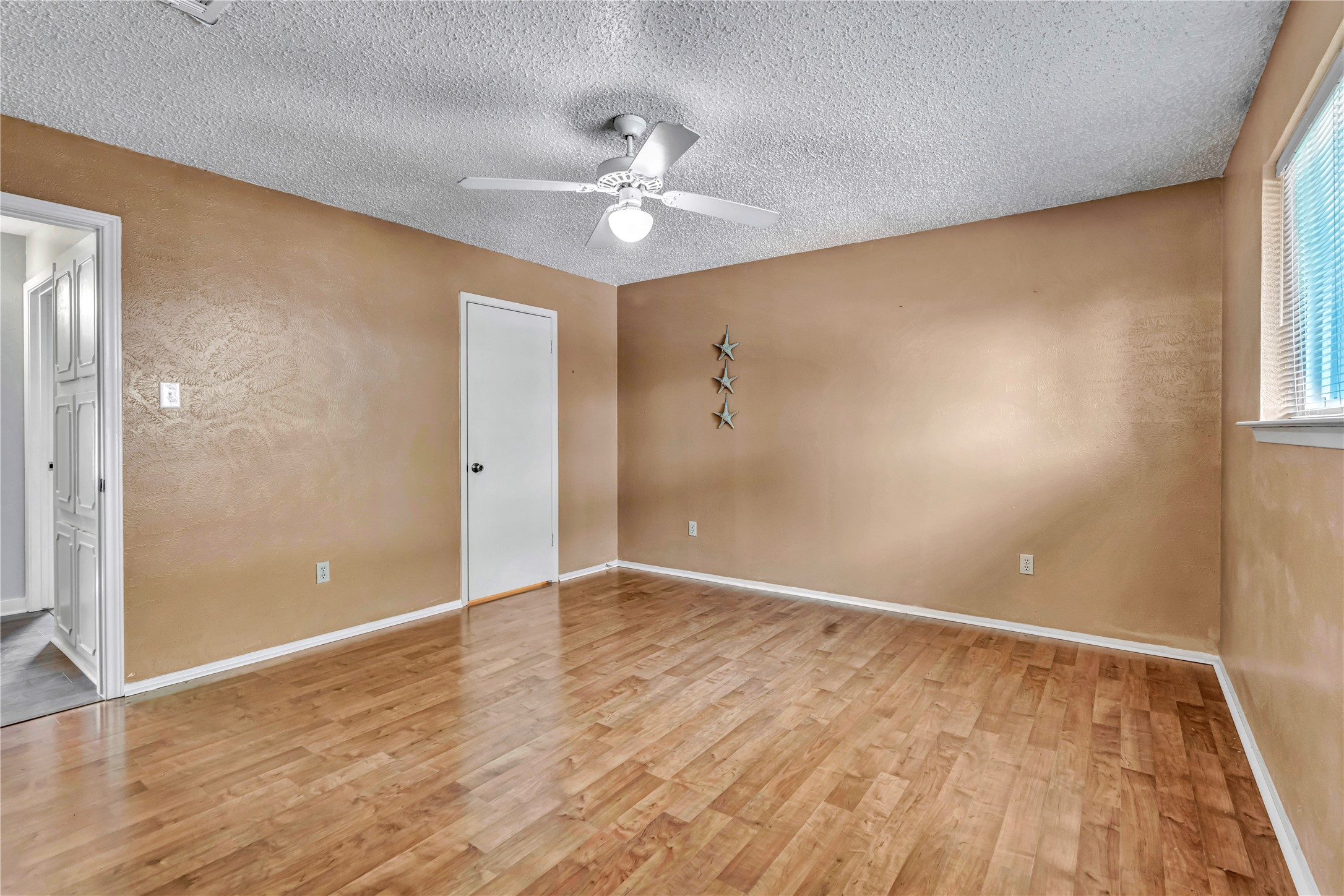 7625 Portman Avenue Fort Worth TX 76112