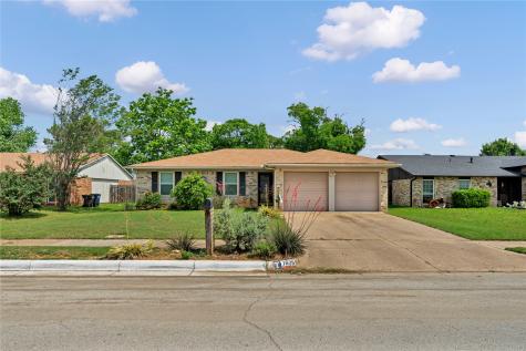 7625 Portman Avenue Fort Worth TX 76112