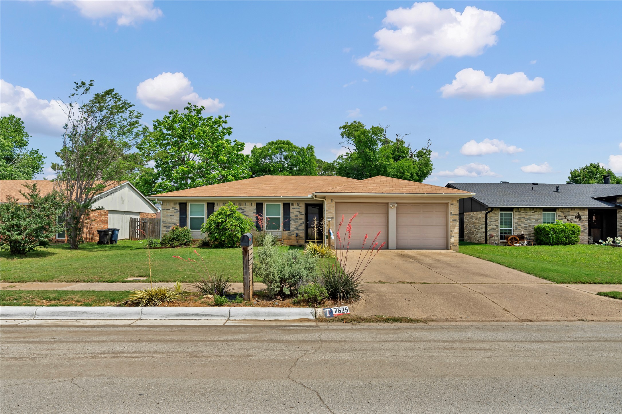 7625 Portman Avenue Fort Worth TX 76112