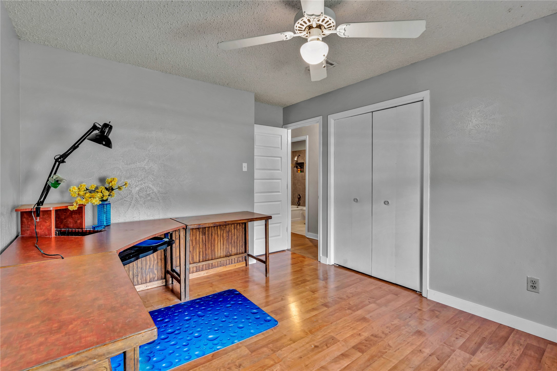 7625 Portman Avenue Fort Worth TX 76112