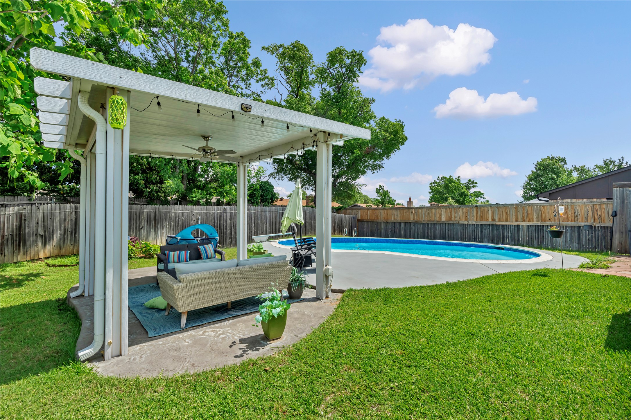 7625 Portman Avenue Fort Worth TX 76112