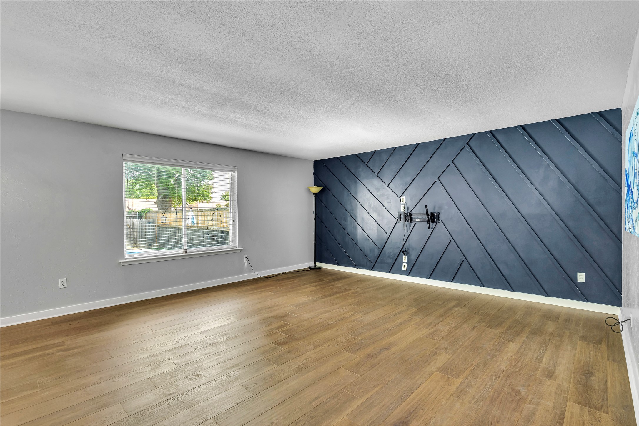 7625 Portman Avenue Fort Worth TX 76112