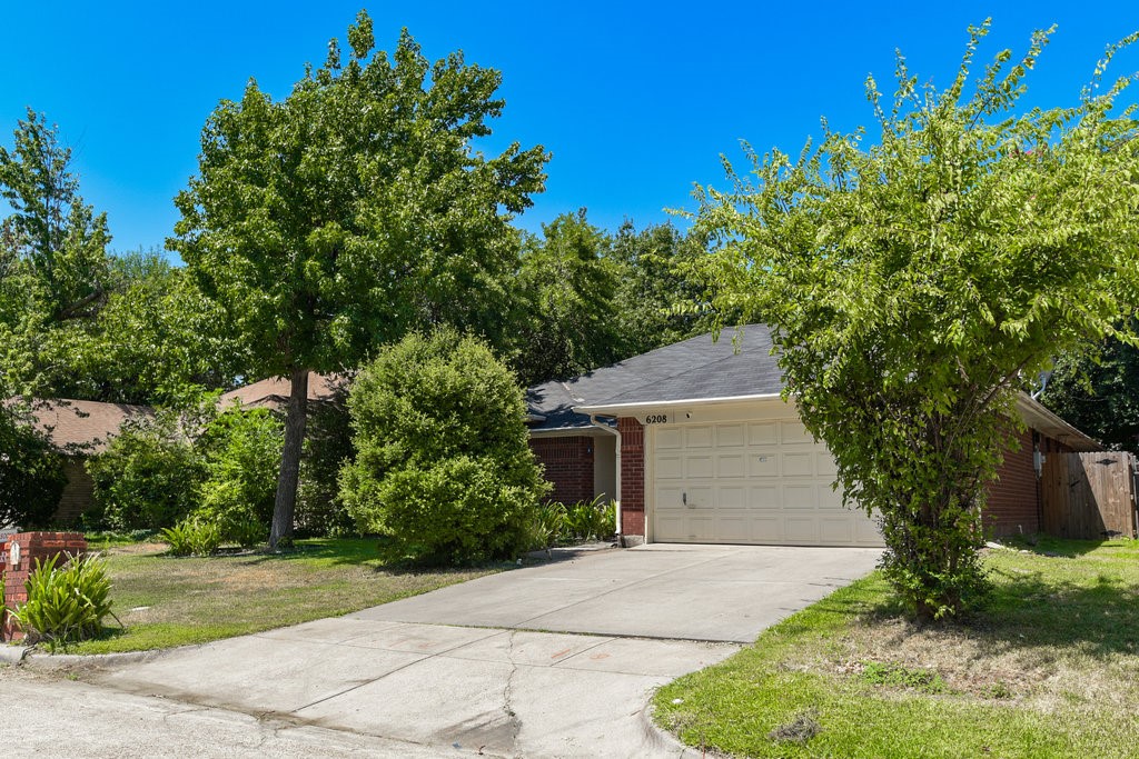 6208 Berlinetta Drive Arlington TX 76001