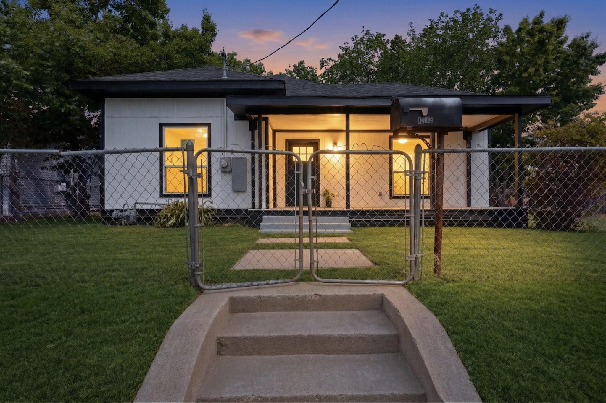 1612 Jones Street Greenville TX 75401