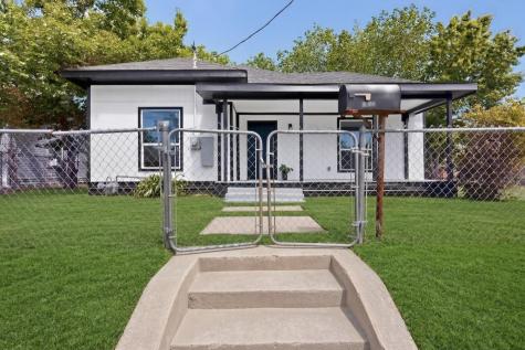 1612 Jones Street Greenville TX 75401
