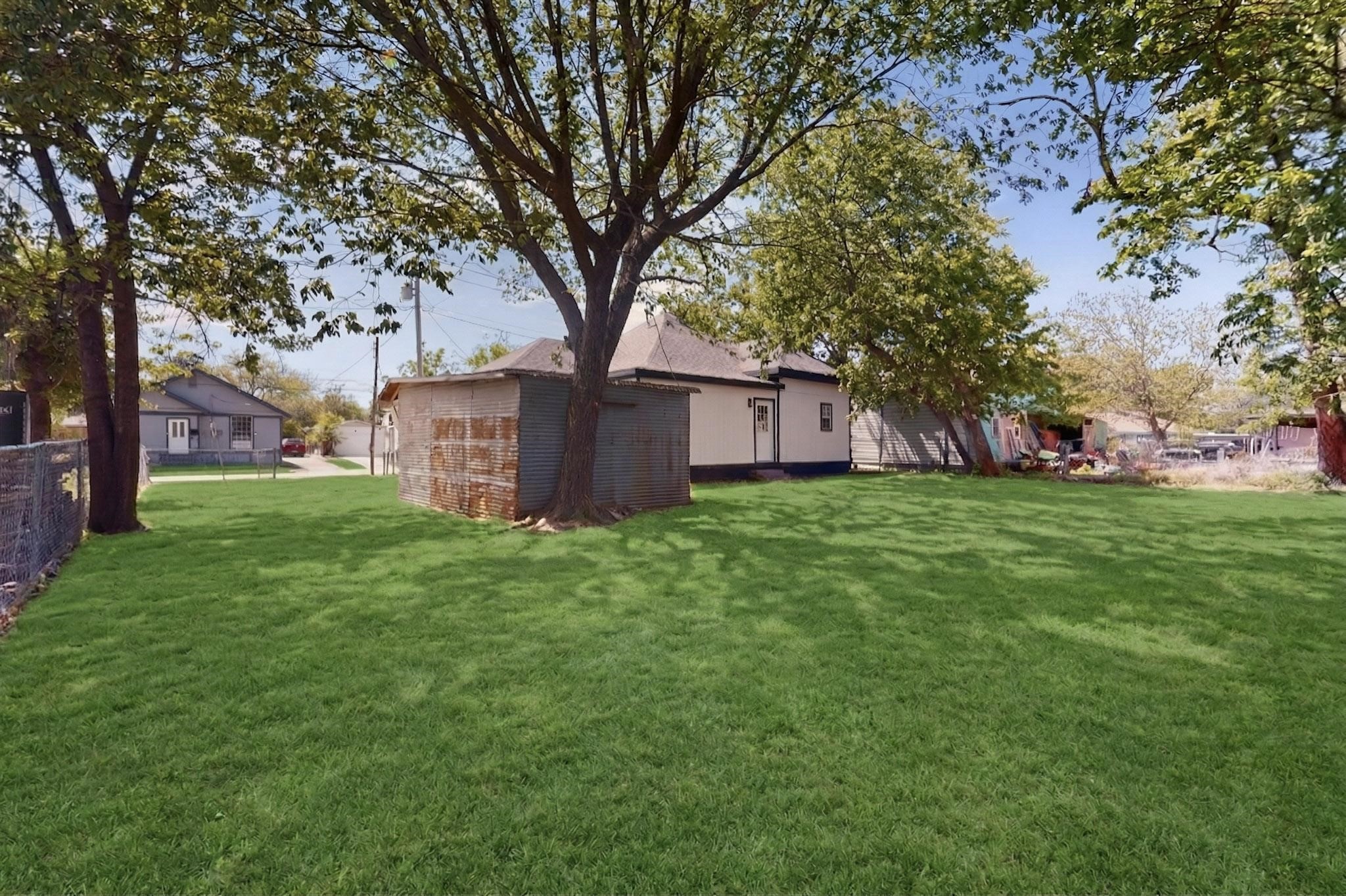 1612 Jones Street Greenville TX 75401
