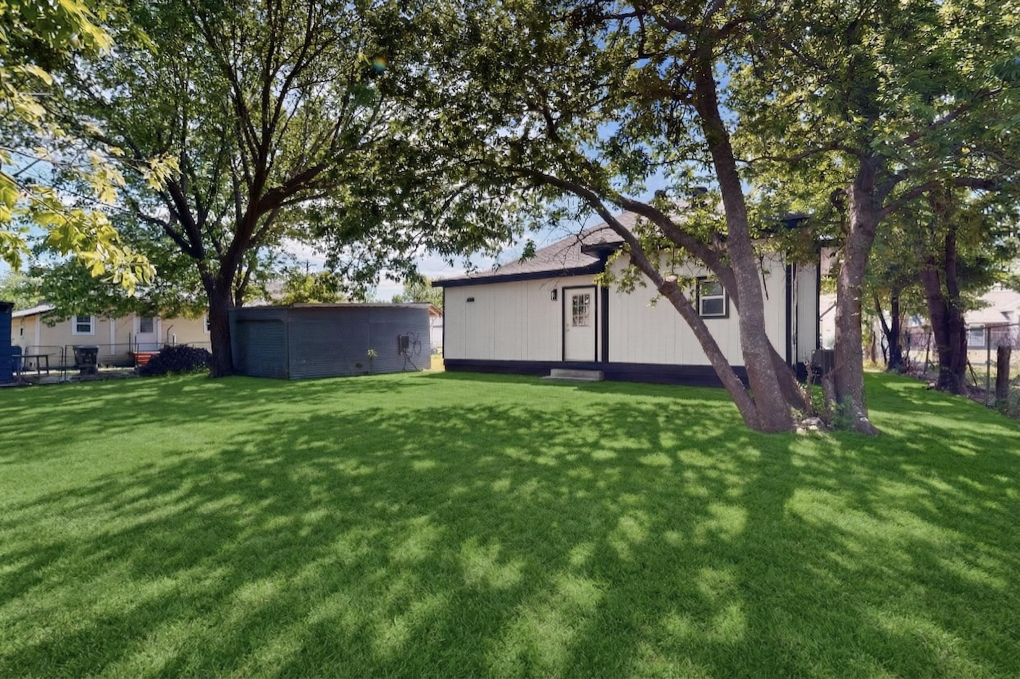 1612 Jones Street Greenville TX 75401