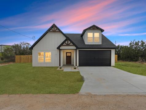 2211 Woodcrest Trail Granbury TX 76048