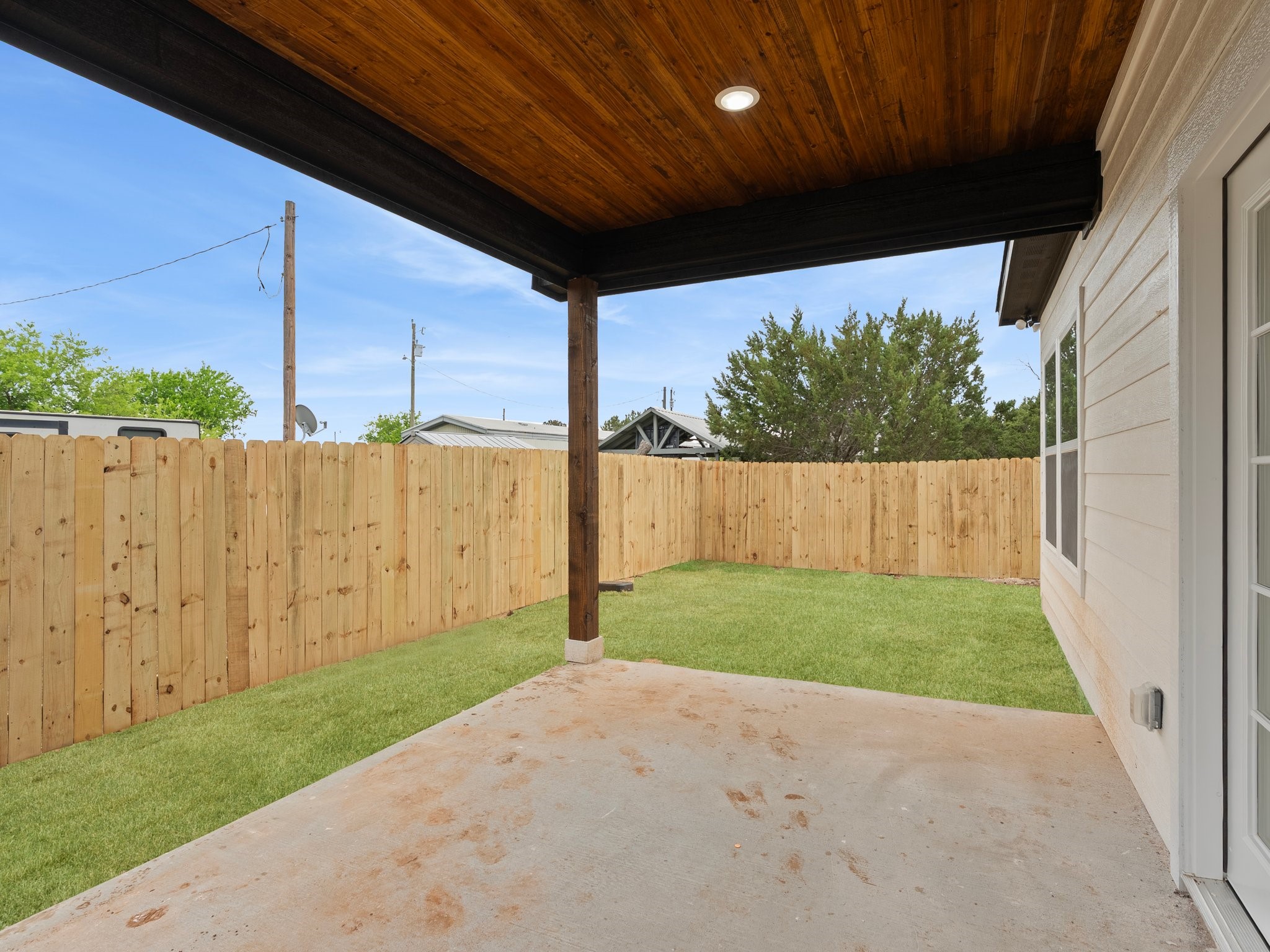 2211 Woodcrest Trail Granbury TX 76048