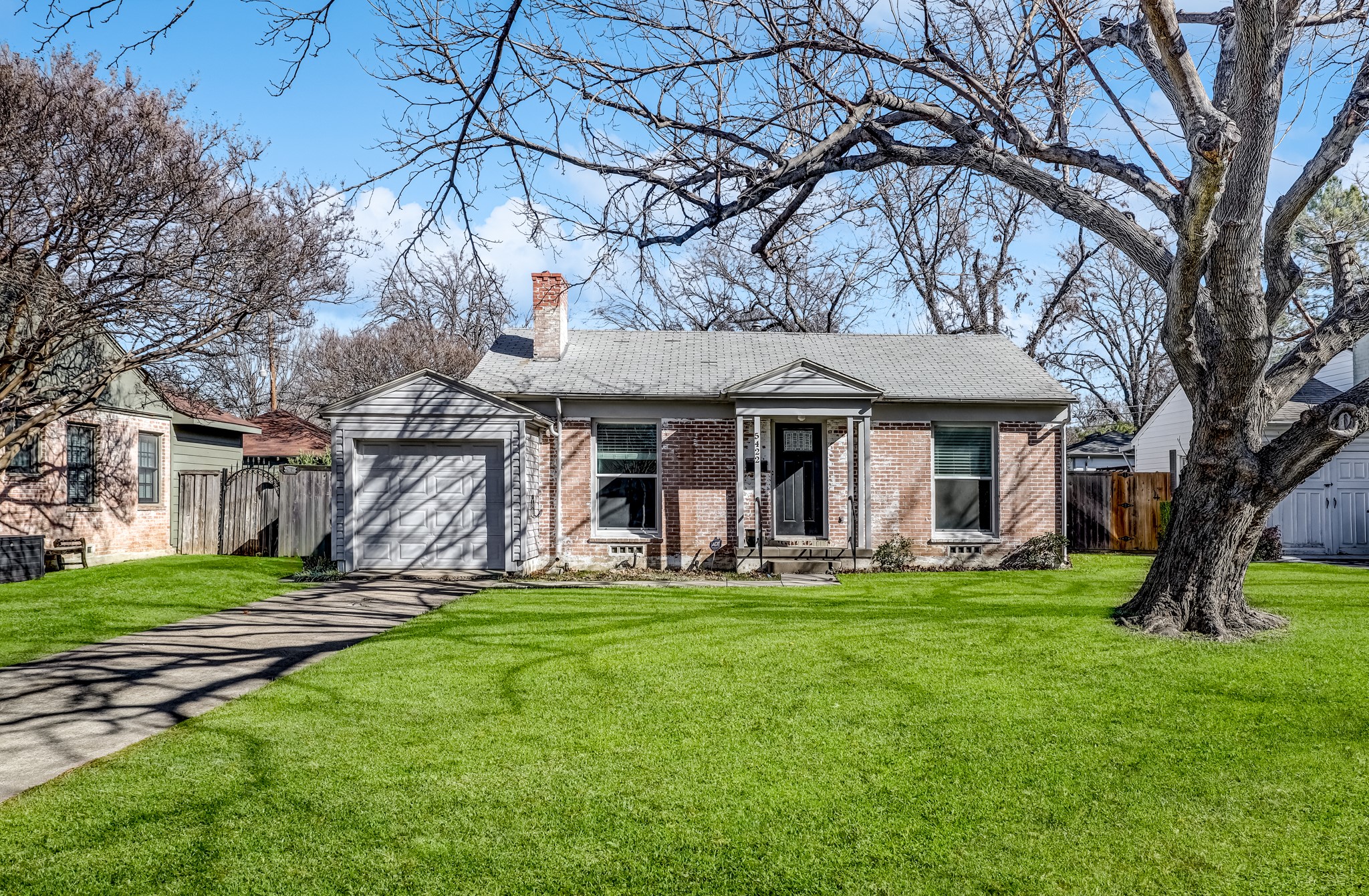 5422 Stoneleigh Avenue Dallas TX 75235