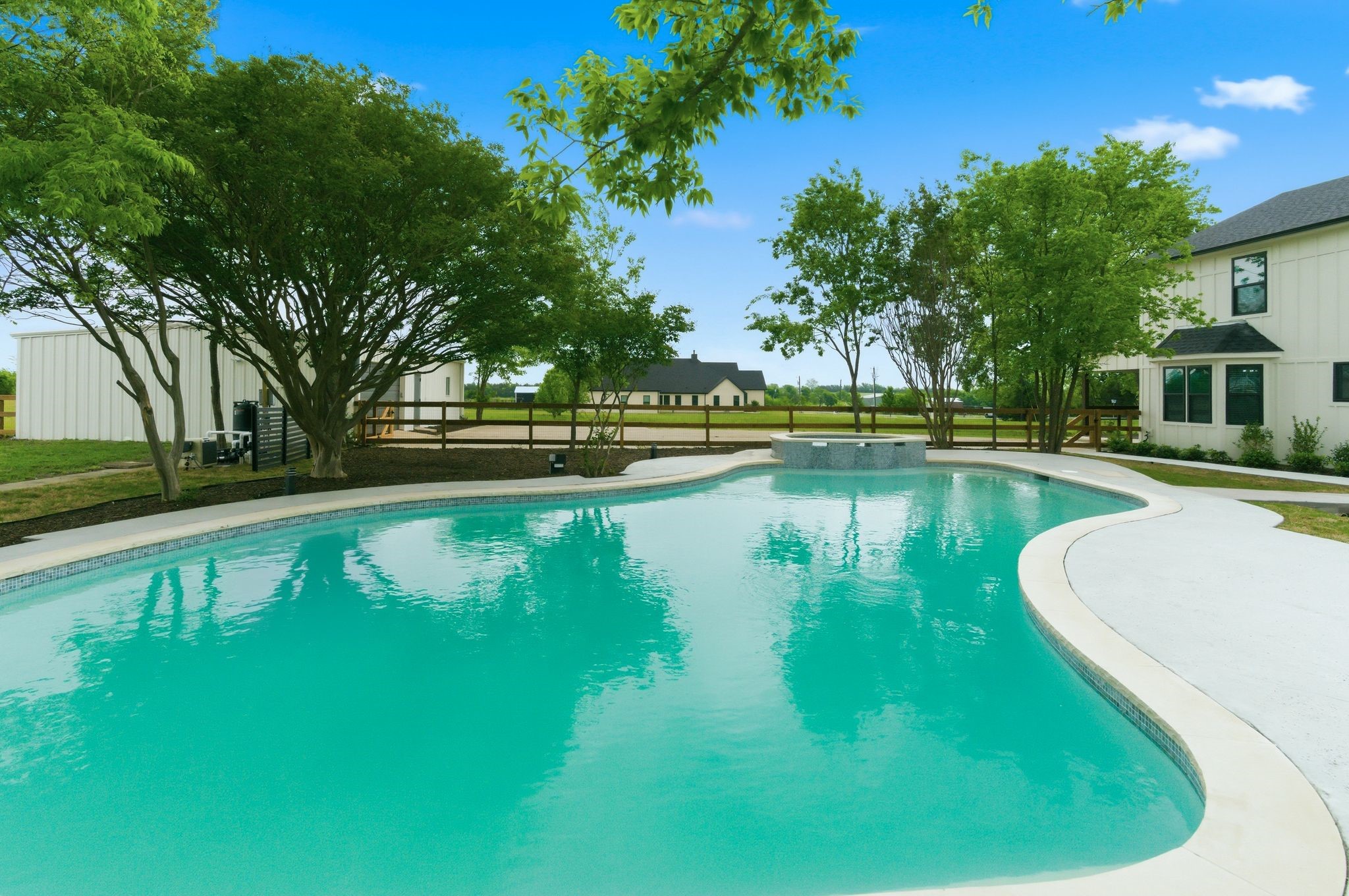 6638 Cr 1103 Celina TX 75009