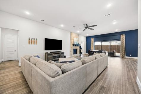 2700 Castlebridge The Colony TX 75056