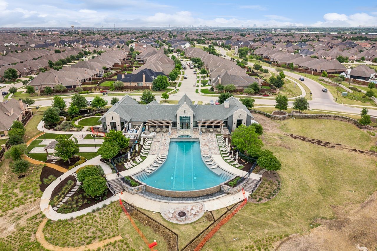 2700 Castlebridge The Colony TX 75056