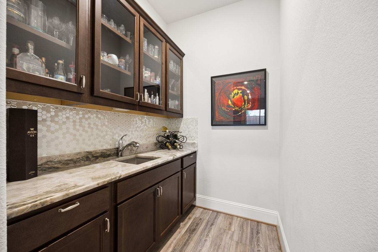 2700 Castlebridge The Colony TX 75056
