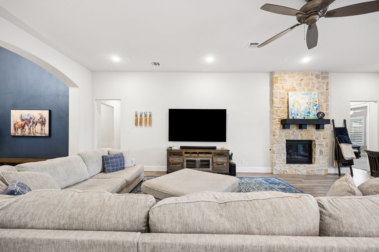 2700 Castlebridge The Colony TX 75056