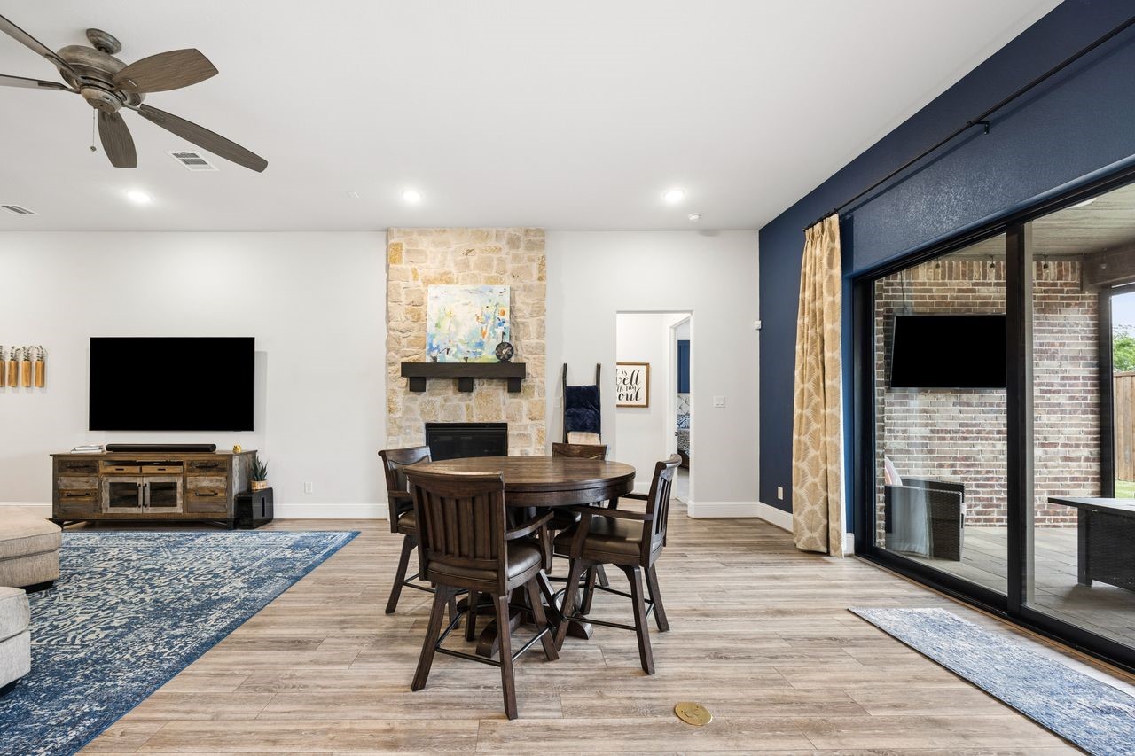 2700 Castlebridge The Colony TX 75056