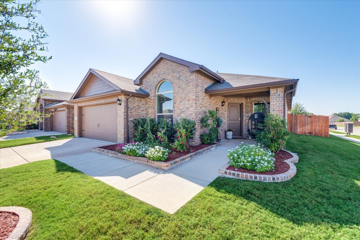 800 Rutherford Drive Crowley TX 76036