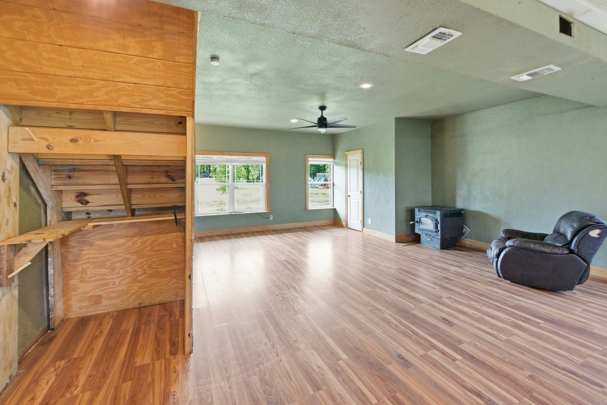 431 Hcr 2128 Whitney TX 76692