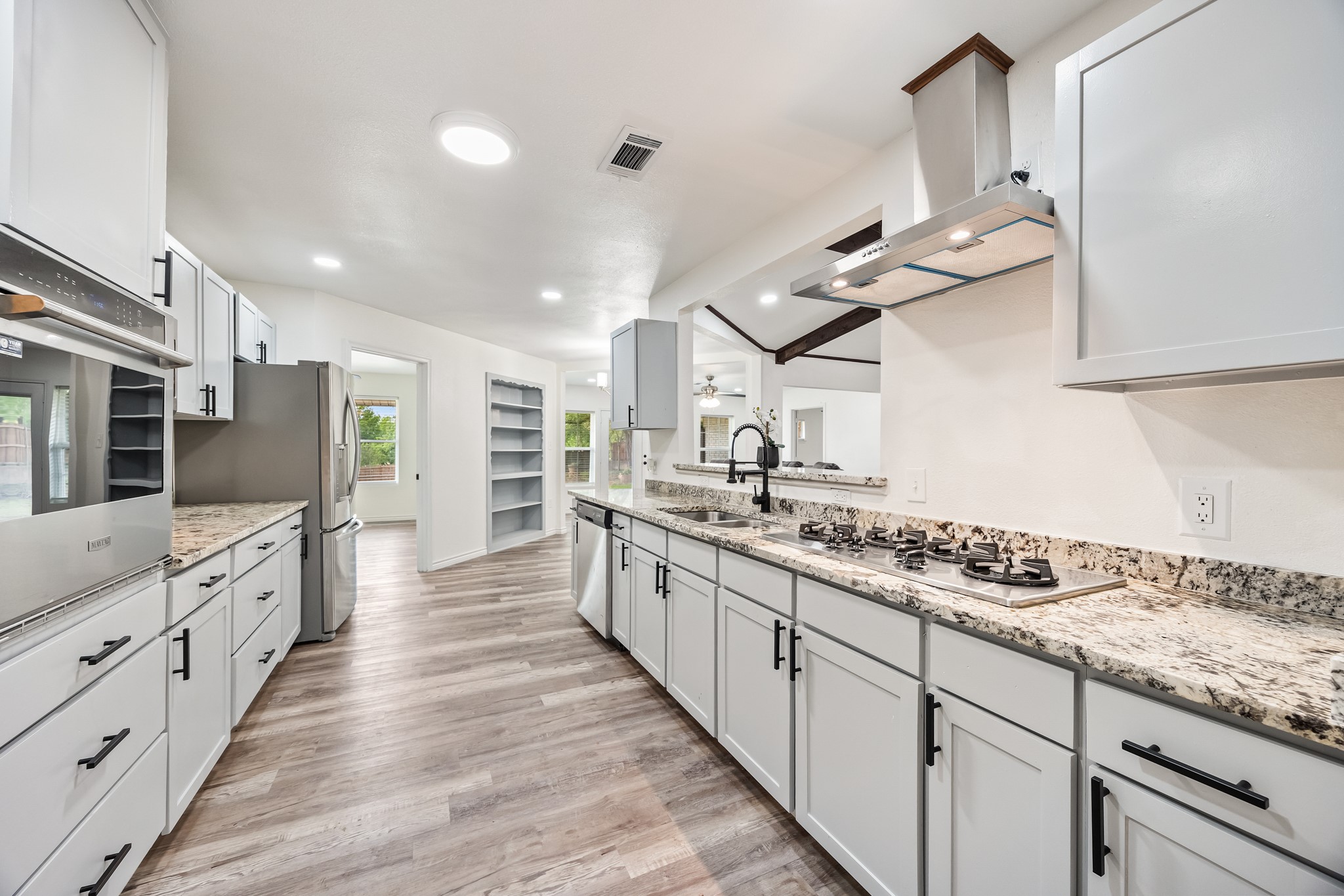 823 S Wildwood Drive Irving TX 75060