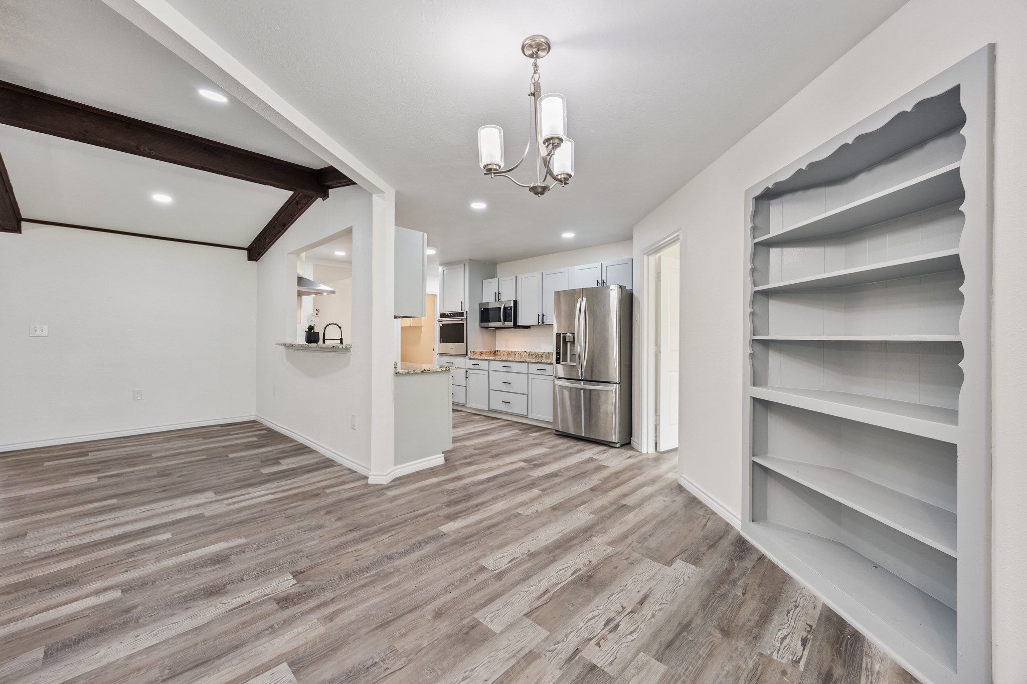 823 S Wildwood Drive Irving TX 75060