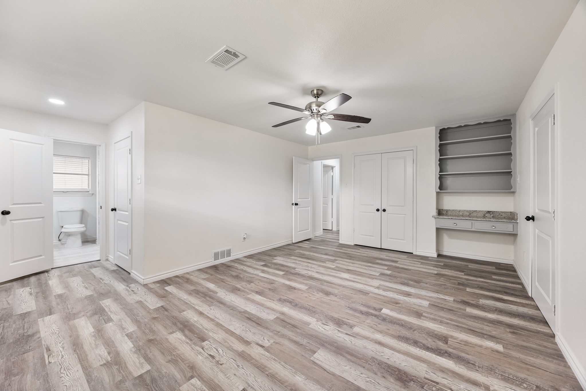 823 S Wildwood Drive Irving TX 75060