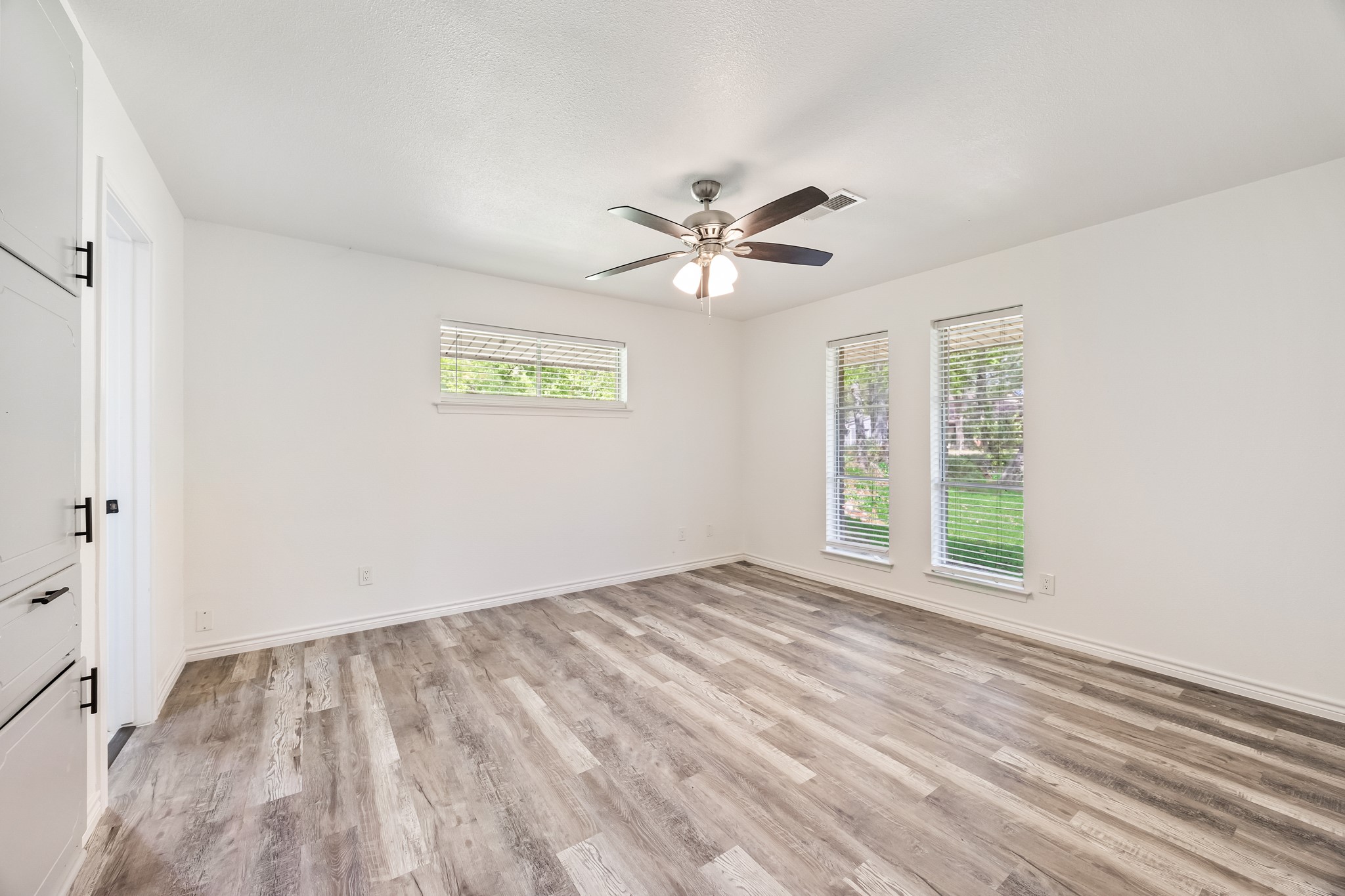 823 S Wildwood Drive Irving TX 75060