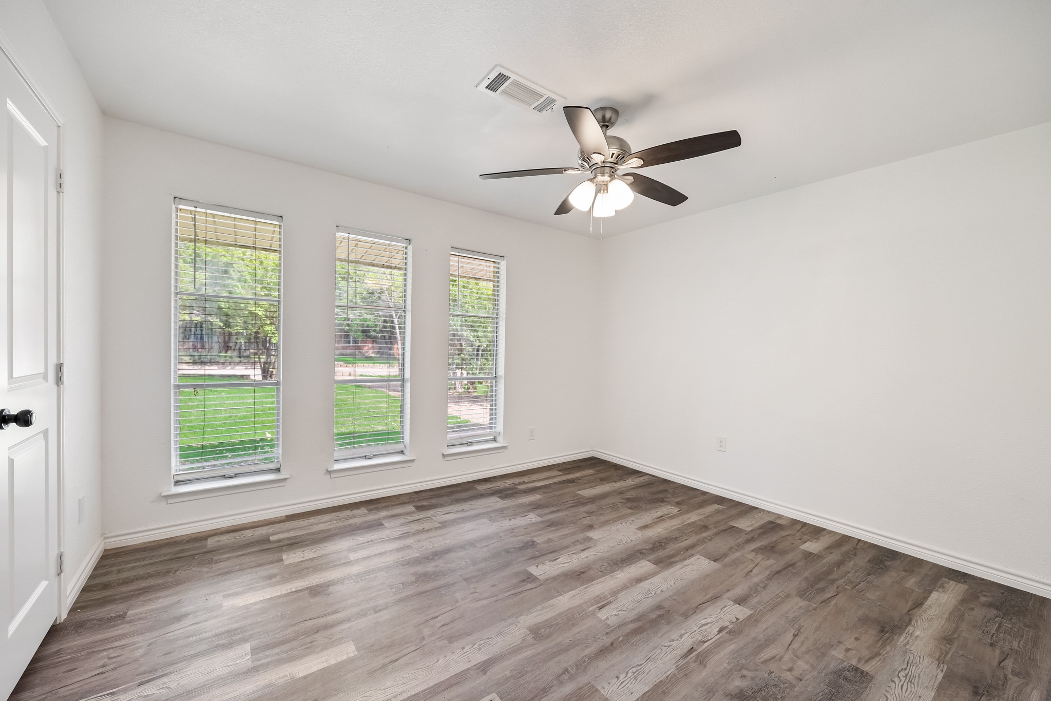 823 S Wildwood Drive Irving TX 75060