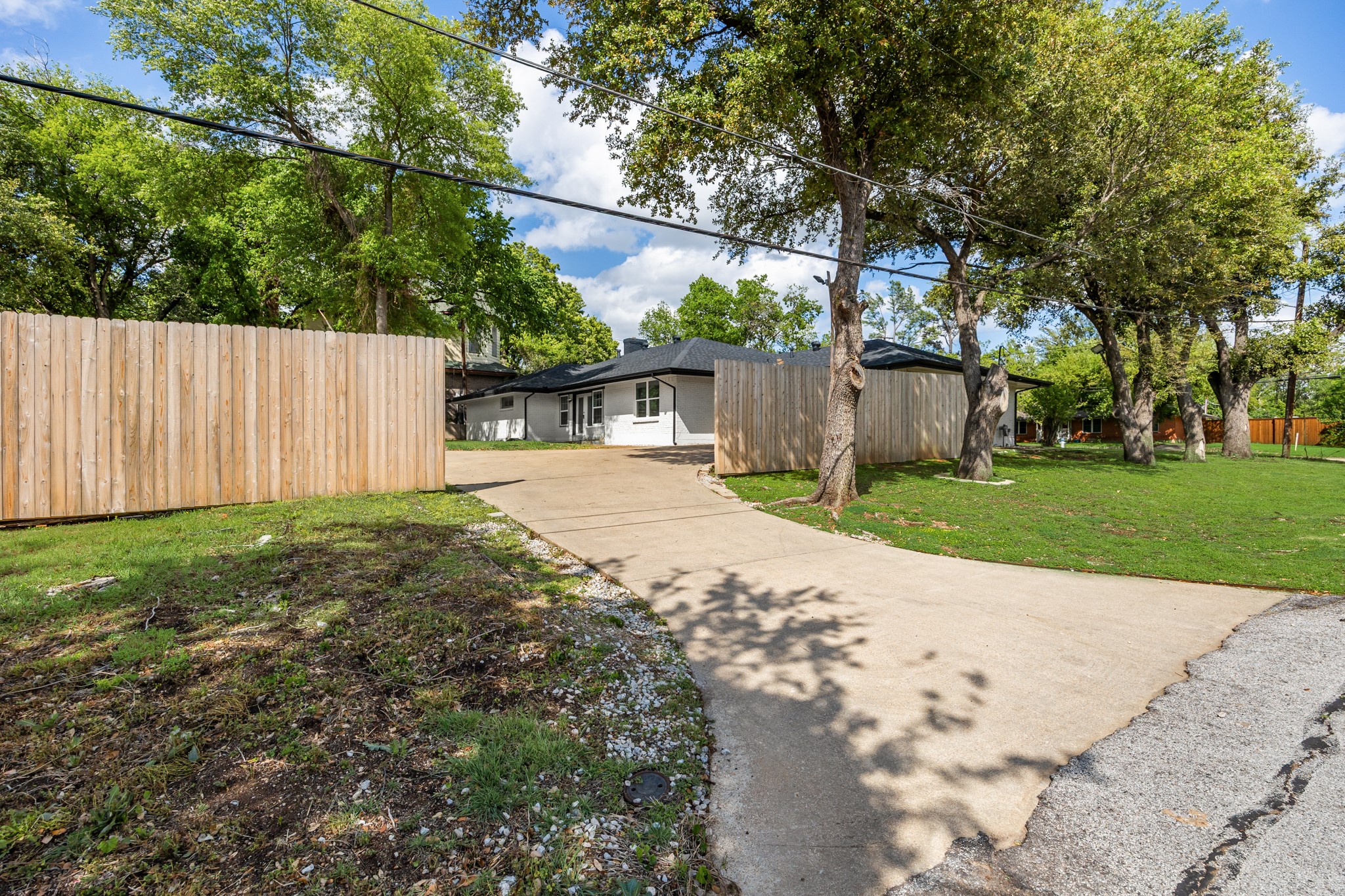 823 S Wildwood Drive Irving TX 75060