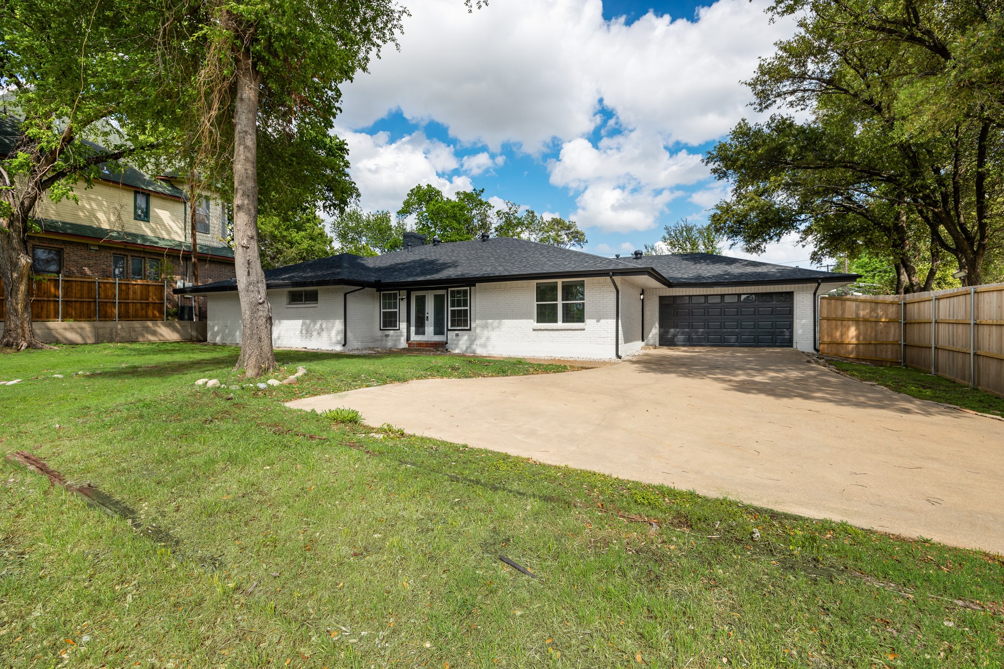 823 S Wildwood Drive Irving TX 75060
