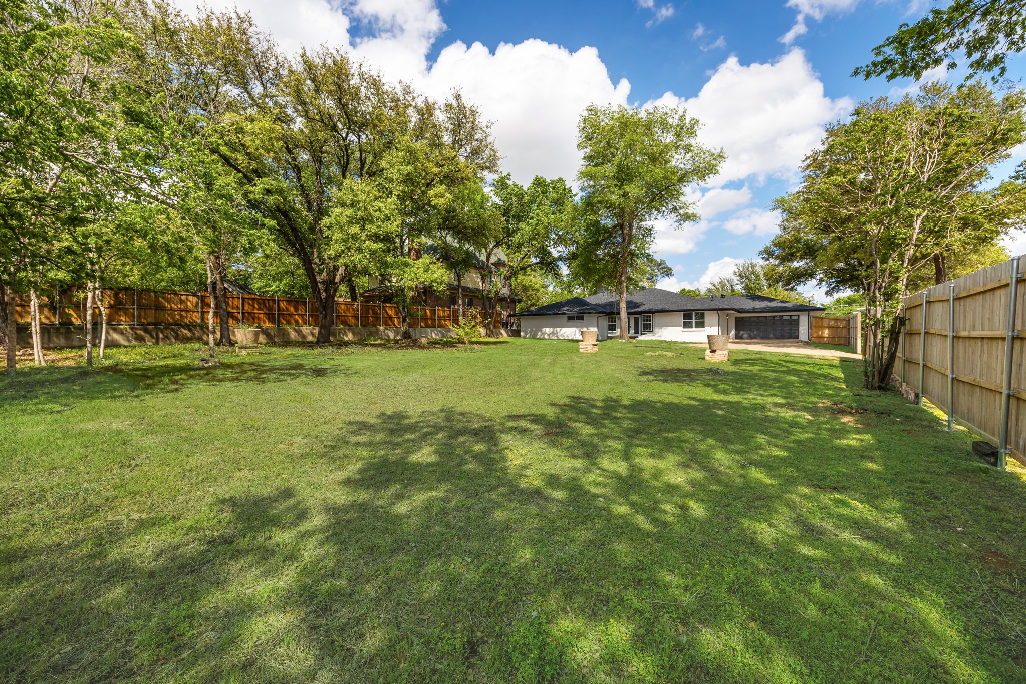 823 S Wildwood Drive Irving TX 75060