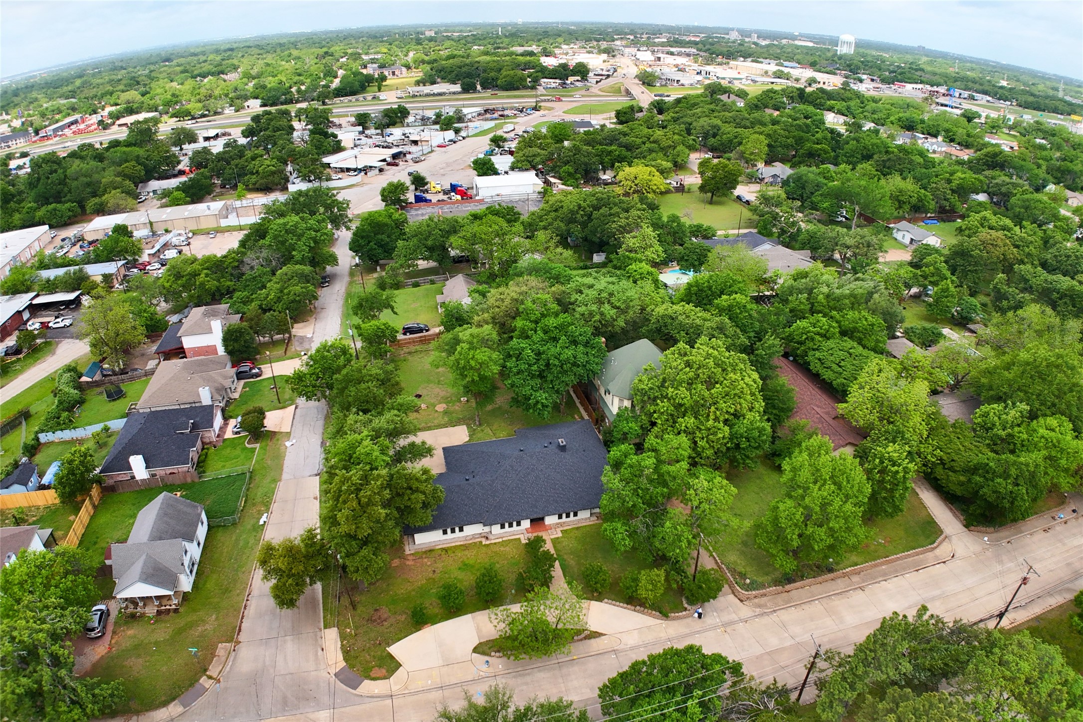 823 S Wildwood Drive Irving TX 75060