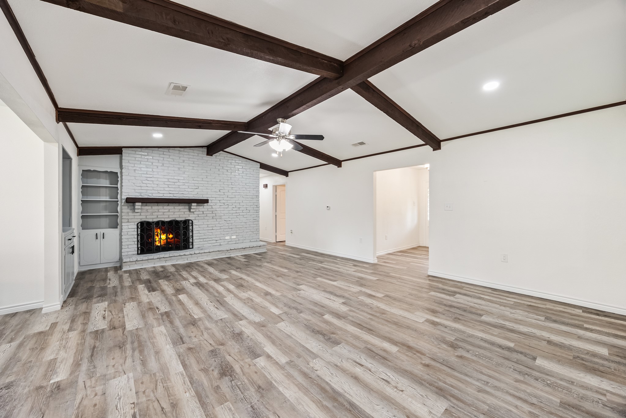 823 S Wildwood Drive Irving TX 75060