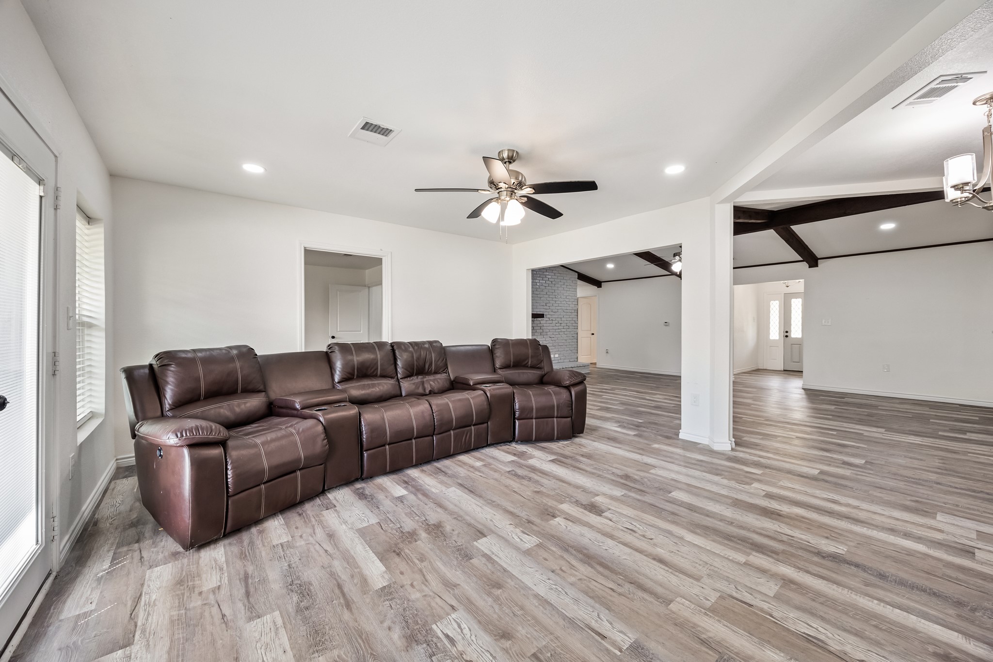 823 S Wildwood Drive Irving TX 75060