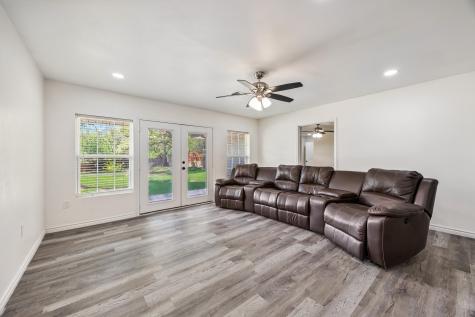 823 S Wildwood Drive Irving TX 75060