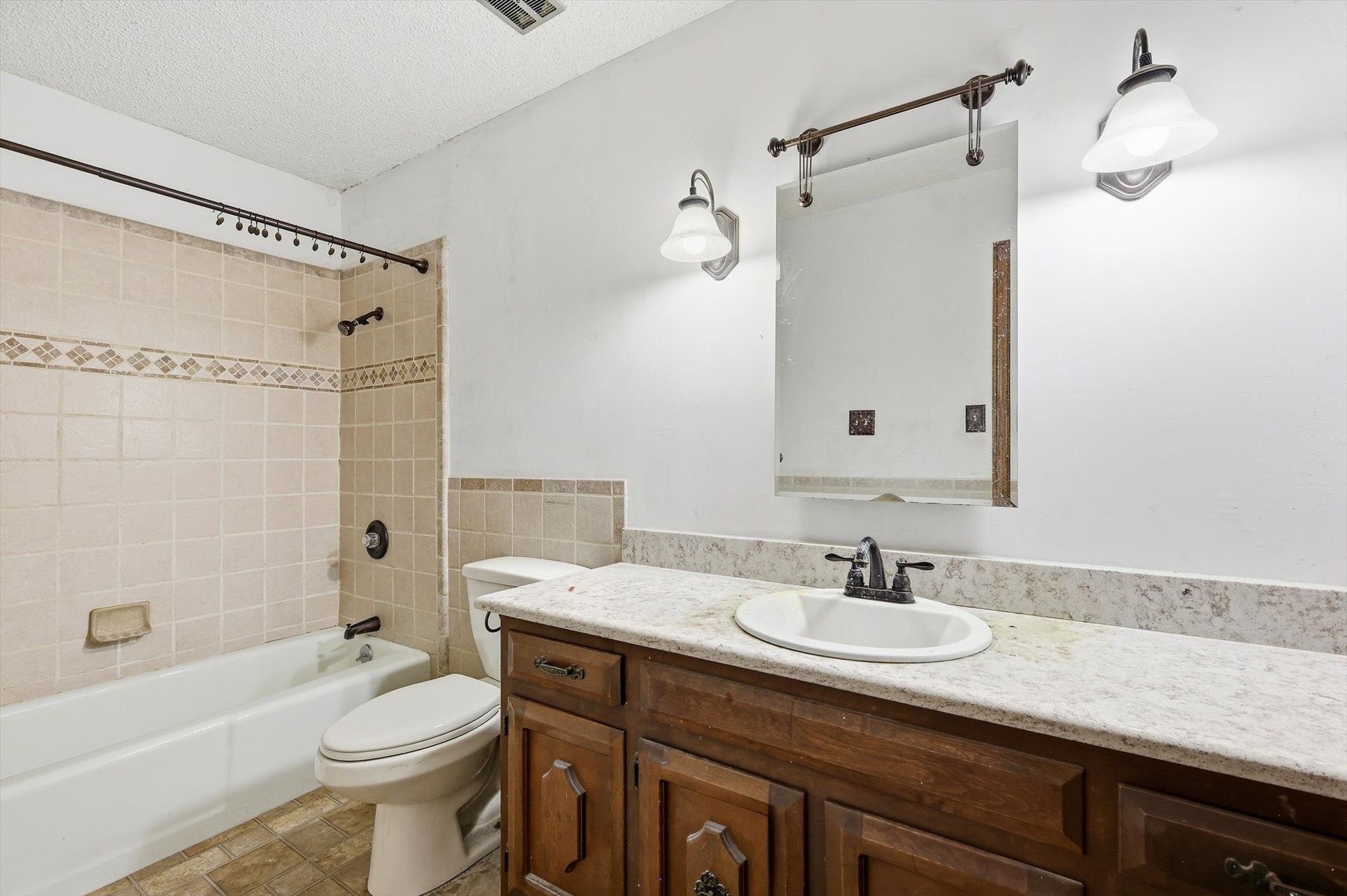 711 Tanglewood Lane Arlington TX 76012