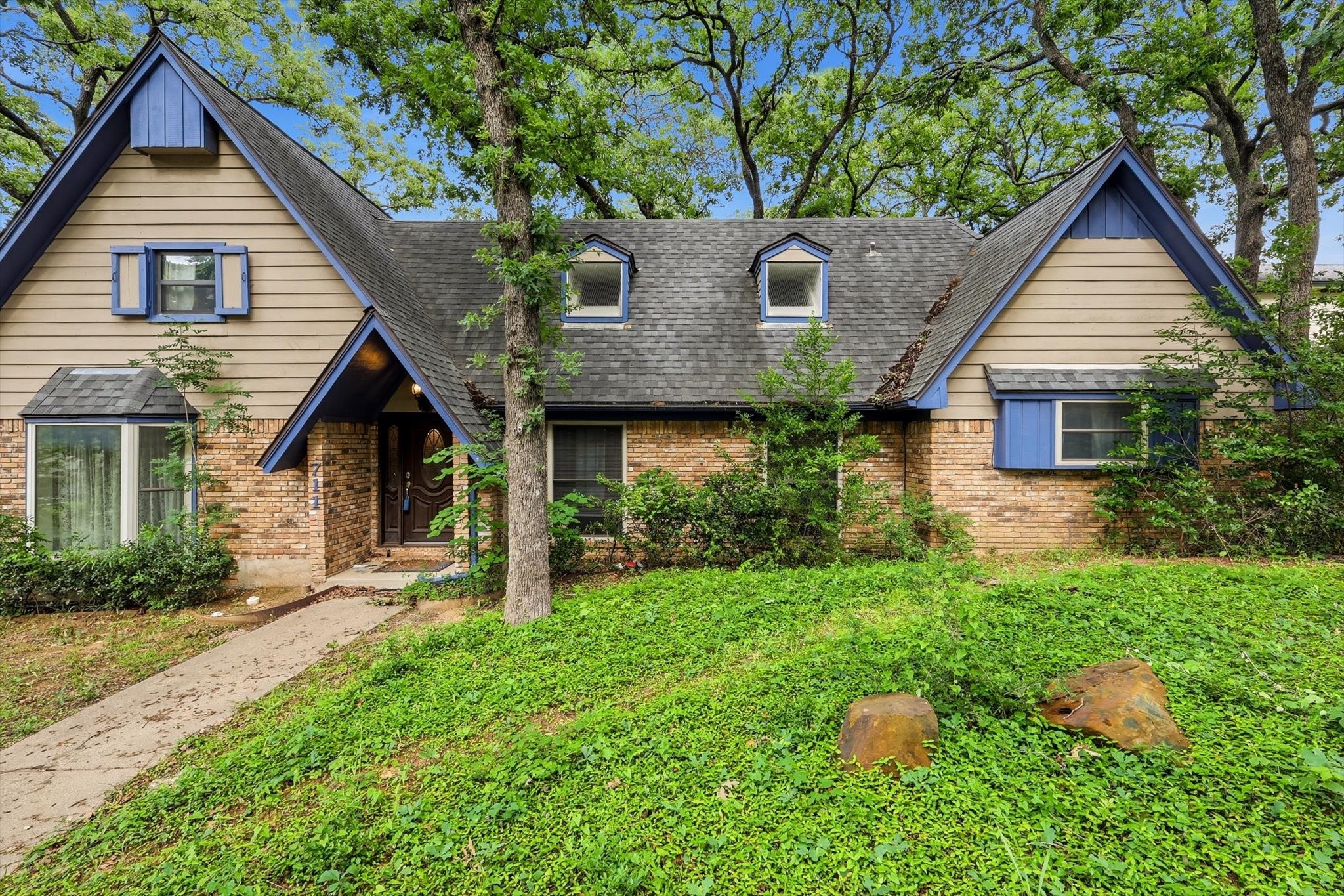 711 Tanglewood Lane Arlington TX 76012